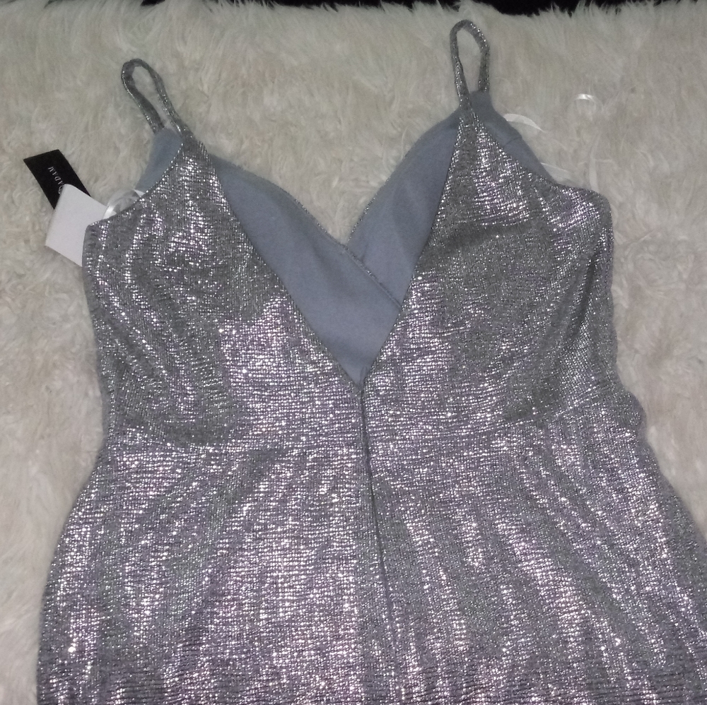 Betsy & Adam Slinky Metallic Slit Gown Size 12 - Picture 9 of 15